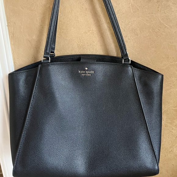 kate spade Handbags - Kate Spade Elegant Black Tote